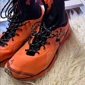 HURLEY RUNNING SNEAKERS SIZE 12